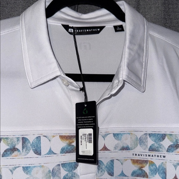 NWT Travis Mathew White Geometric Pattern Polo Shirt - Picture 2 of 5